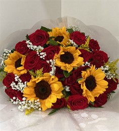 Bouquet 24 rosas vermelhas com girassóis